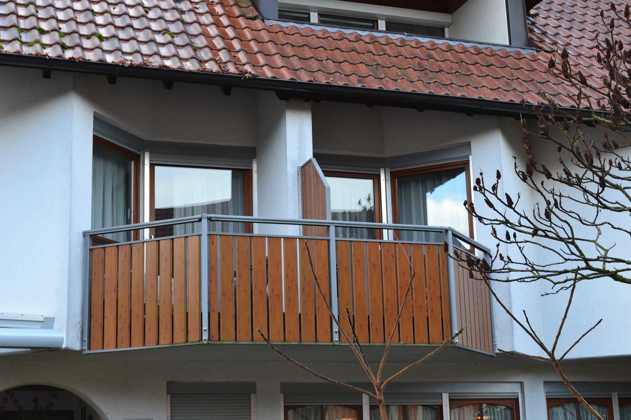 Gaestehaus Tagescafe Eckenfels Ohlsbach ภายนอก รูปภาพ