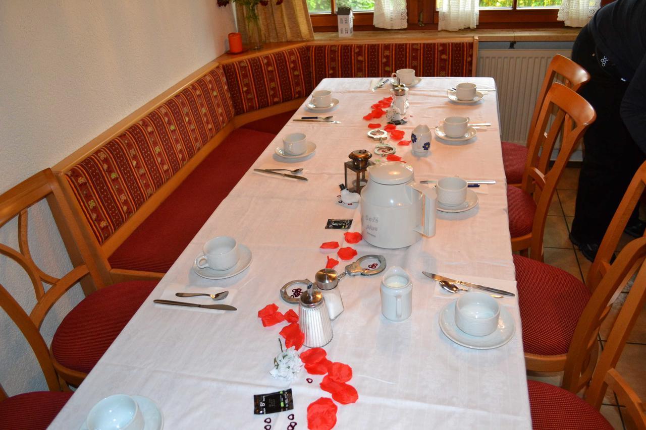 Gaestehaus Tagescafe Eckenfels Ohlsbach ภายนอก รูปภาพ